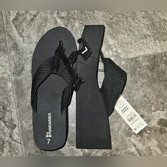 No Boundaries Women's Wedge Flip Flop Sandals Size 7 NWT - Picture 1 of 9